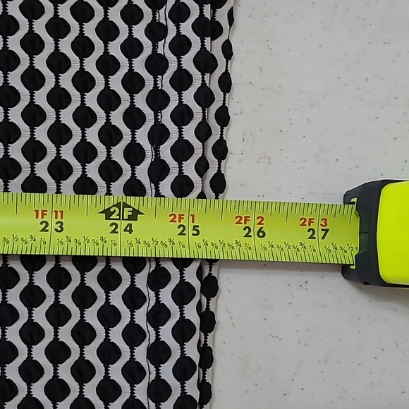 Ruby Rd black and white top with a textured polka-dot pattern size 3X - Picture 7 of 7